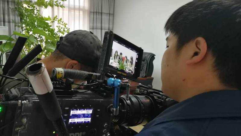 用镜头讲好产品故事！峨山产品视频拍摄公司让冰冷商品拥有温度与灵魂